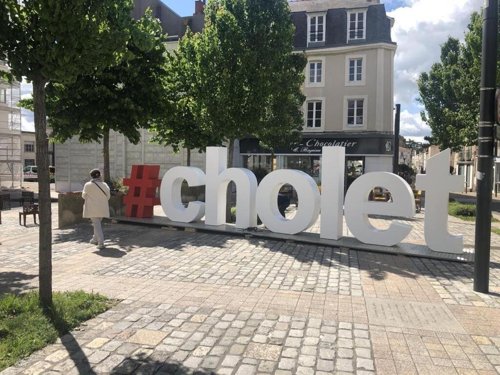 Studio Centre Ville Avec Parking Prive Cholet Exteriér fotografie