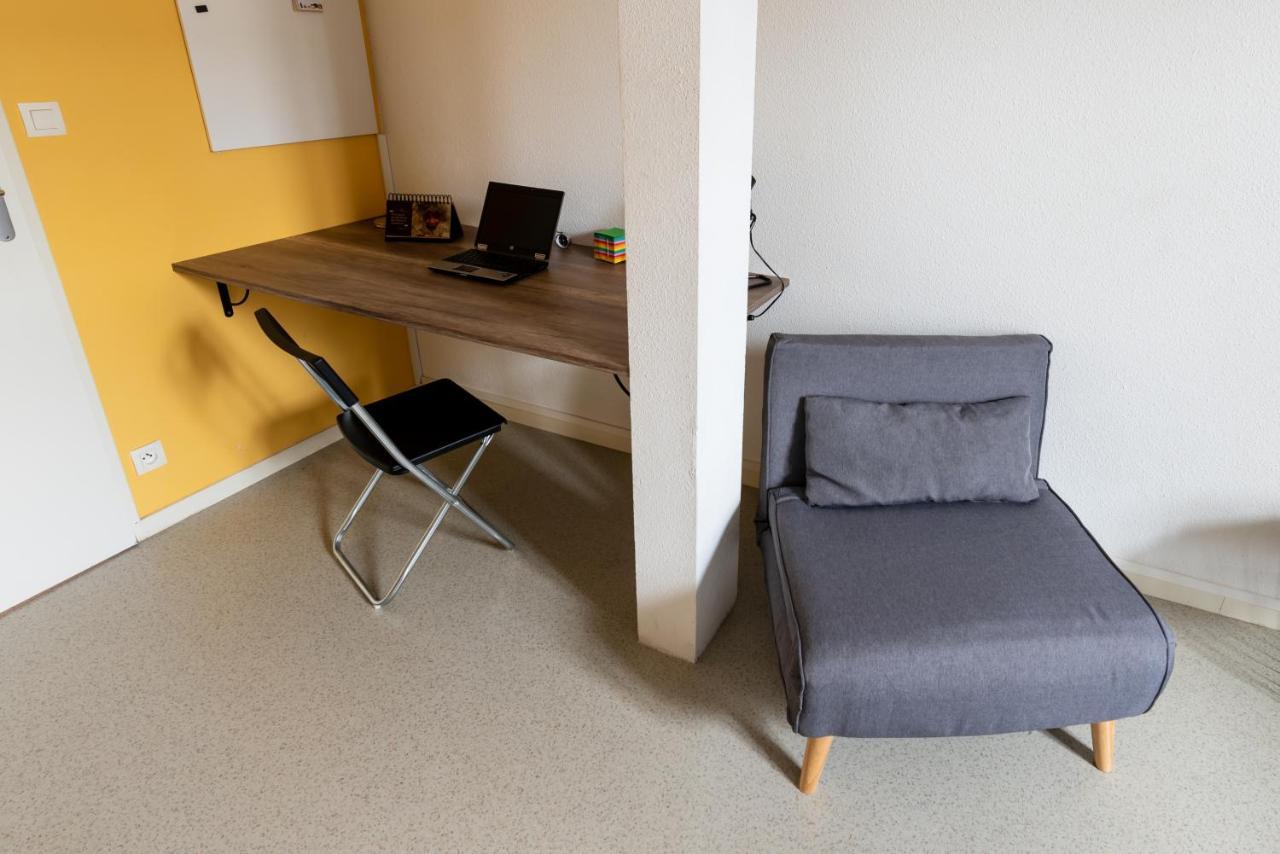 Studio Centre Ville Avec Parking Prive Cholet Exteriér fotografie