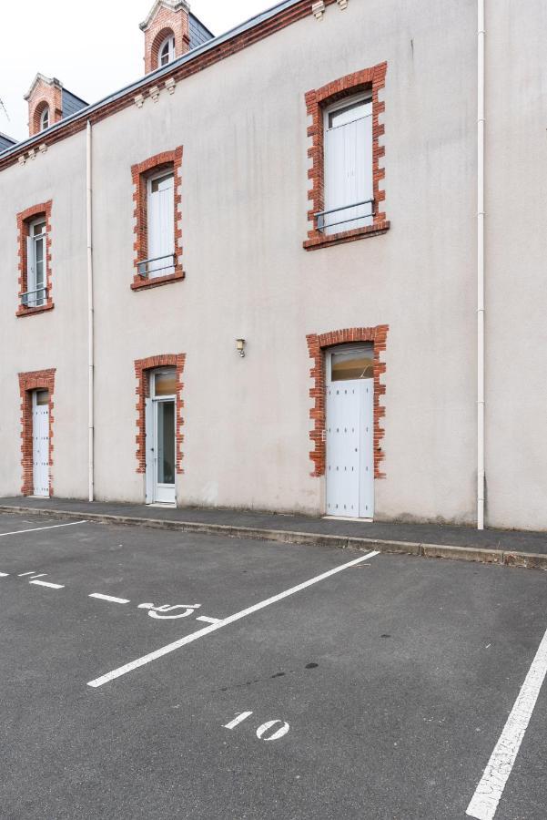 Studio Centre Ville Avec Parking Prive Cholet Exteriér fotografie
